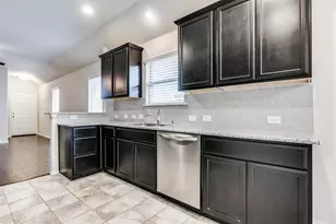 9825 Beaver Dam Ln, McKinney, TX 75071 - Photo 6