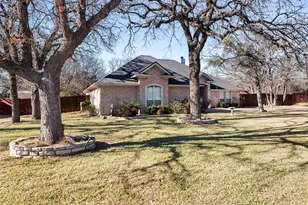 4606 Stoney Creek Ct, Granbury, TX 76049 - Photo 4