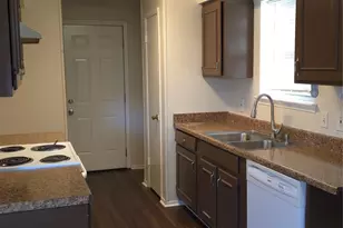 1510 Birmingham Dr, Arlington, TX 76012 - Photo 8