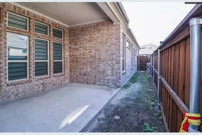 4311 Fall Blossom Drive, Arlington, TX 76005 - Photo 18