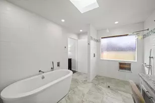 1070 Lakeview Ct, Argyle, TX 76226 - Photo 26