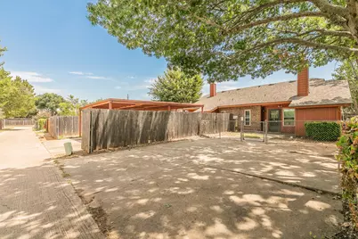 610 Canterbury Street, Euless, TX 76039 - Photo 36