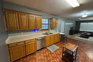 705 E James St, Wills Point, TX 75169 - Photo 4