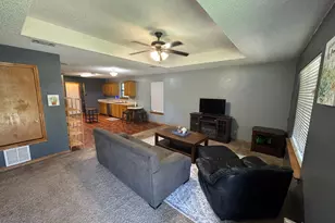 705 E James St, Wills Point, TX 75169 - Photo 2