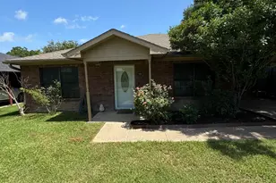 705 E James St, Wills Point, TX 75169 - Photo 18