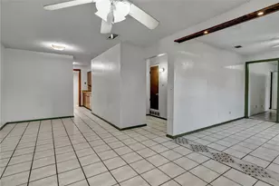 210 Slaughter St, Arlington, TX 76011 - Photo 8