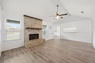 7800 Prairie Dr, Watauga, TX 76148 - Photo 4