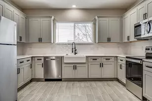 5858 Black Pine Cir, Granbury, TX 76048 - Photo 4