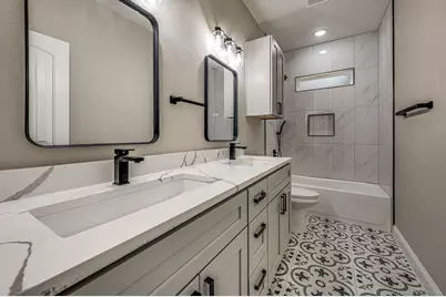 5858 Black Pine Circle, Granbury, TX 76048 - Photo 22