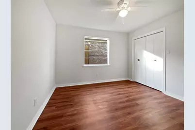 2201 Shady Meadow Court, Arlington, TX 76013 - Photo 10