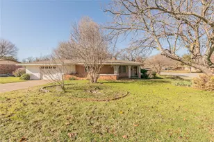 6956 Park Pl Dr, Richland Hills, TX 76118 - Photo 1