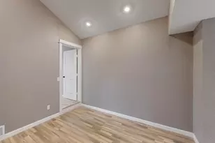 1035 Blaylock Cir S, Irving, TX 75061 - Photo 10