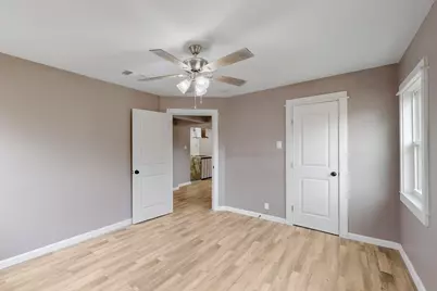 1035 Blaylock Circle S, Irving, TX 75061 - Photo 30