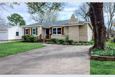 1035 Blaylock Circle S, Irving, TX 75061 - Photo 4