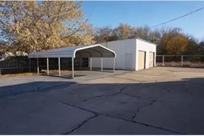 520 S Armstrong Avenue, Denison, TX 75020 - Photo 10