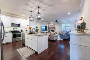 923 White Marlin Dr, Burleson, TX 76028 - Photo 14