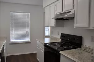 822 Woodland Ct, Kennedale, TX 76060 - Photo 4