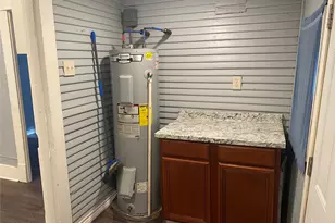 1006 S Throckmorton St, Sherman, TX 75090 - Photo 10