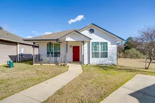 723 Hometown Vlg Ct, Joshua, TX 76058 - Photo 1