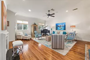 271 Casa Blanca Ave, Fort Worth, TX 76107 - Photo 12