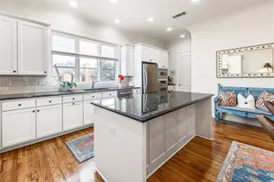 271 Casa Blanca Ave, Fort Worth, TX 76107 - Photo 8