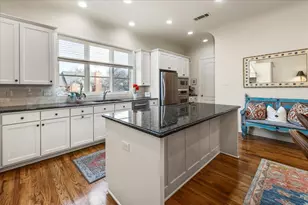 271 Casa Blanca Ave, Fort Worth, TX 76107 - Photo 20