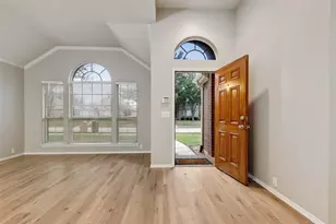 10522 Brandenberg Dr, Frisco, TX 75035 - Photo 2