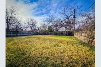 549 NW Hillery Street, Burleson, TX 76028 - Photo 20