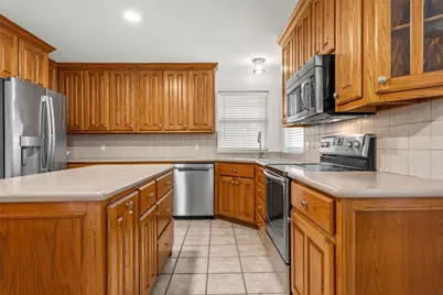 1689 W Tate Avenue, Robinson, TX 76706 - Photo 12