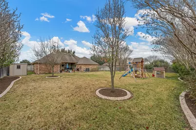 1689 W Tate Avenue, Robinson, TX 76706 - Photo 32