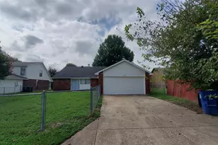 1125 Greenbriar Ln, Lancaster, TX 75146 - Photo 12