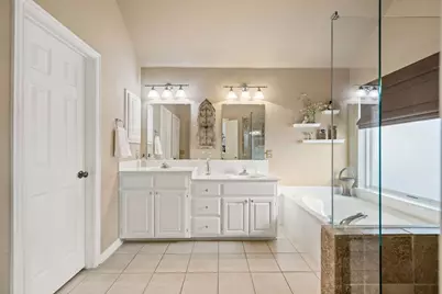 2640 Wickersham Court, Grapevine, TX 76051 - Photo 22