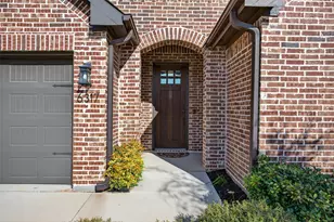 6317 Red Cliff Dr, Fort Worth, TX 76179 - Photo 2