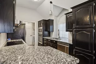 6641 Sunny Hill Dr, Watauga, TX 76148 - Photo 8