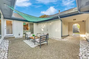 9511 Robin Meadow Dr, Dallas, TX 75243 - Photo 32