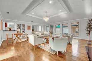 9511 Robin Meadow Dr, Dallas, TX 75243 - Photo 8