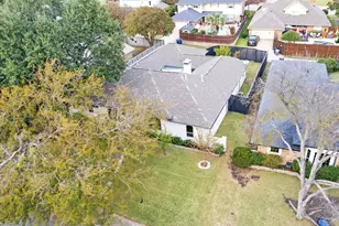 9511 Robin Meadow Dr, Dallas, TX 75243 - Photo 36