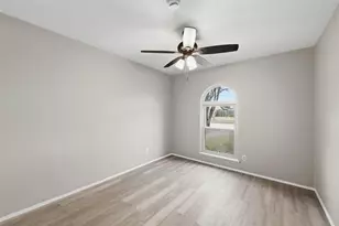 2102 Lewis Trail, Grand Prairie, TX 75052 - Photo 16