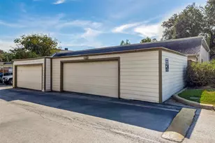 13853 Leinsper Green St, Dallas, TX 75240 - Photo 12