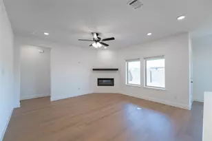 2212 Valencia Dr, Little Elm, TX 75068 - Photo 6