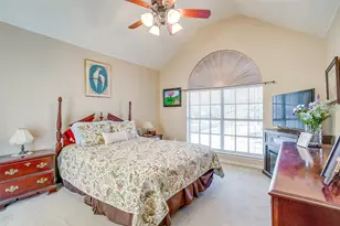 435 Arbor Lawn Dr, Burleson, TX 76028 - Photo 32