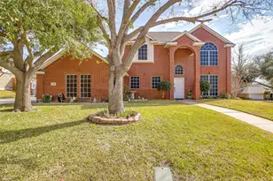 435 Arbor Lawn Dr, Burleson, TX 76028 - Photo 6