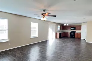 912 Bee Creek Ln, Fort Worth, TX 76120 - Photo 6