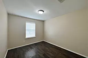 912 Bee Creek Ln, Fort Worth, TX 76120 - Photo 12