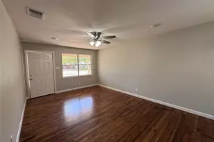 900 NW 11th St, Mineral Wells, TX 76067 - Photo 4