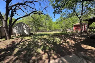 900 NW 11th St, Mineral Wells, TX 76067 - Photo 26