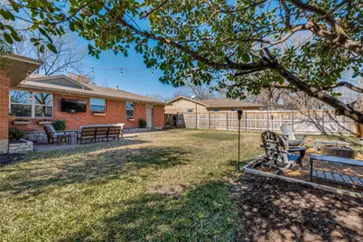 10641 Lake Haven Drive, Dallas, TX 75238 - Photo 24