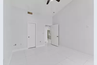 4414 Cedar Springs Road #325, Dallas, TX 75219 - Photo 18