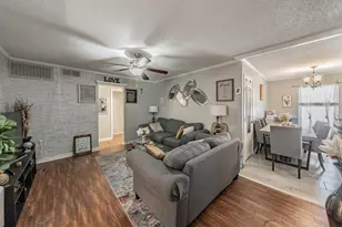 623 Ridgeline Dr, Hurst, TX 76053 - Photo 4