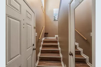 623 Ridgeline Drive, Hurst, TX 76053 - Photo 4